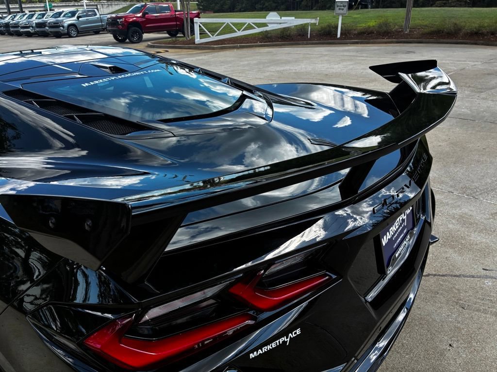 2027 Chevrolet Corvette 1LT - Photo 9