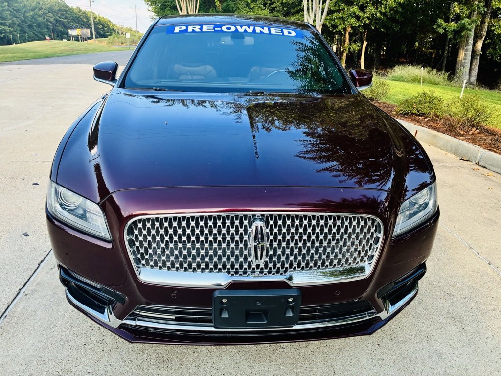 2017 Lincoln Continental Select photo 2