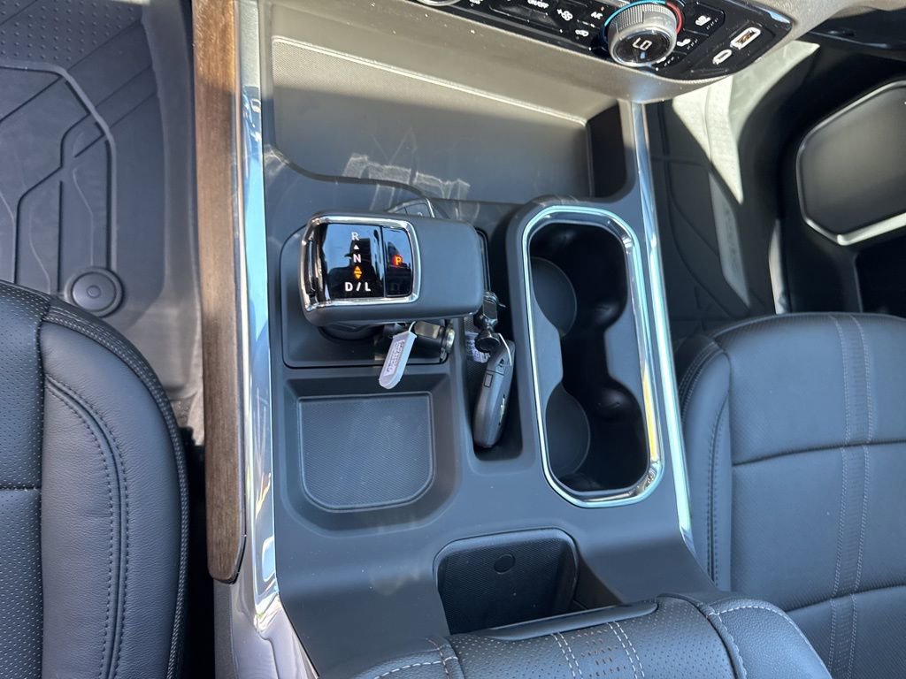 2025 Chevrolet Silverado 1500 High Country - Photo 28