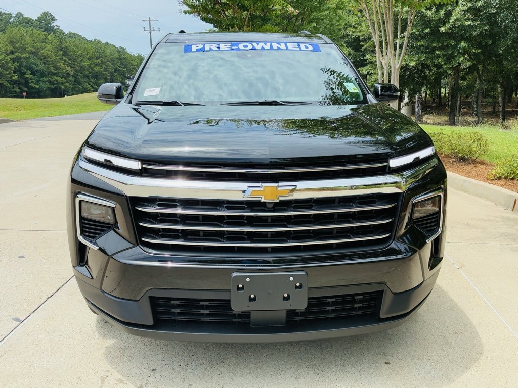 2025 Chevrolet Traverse photo 2