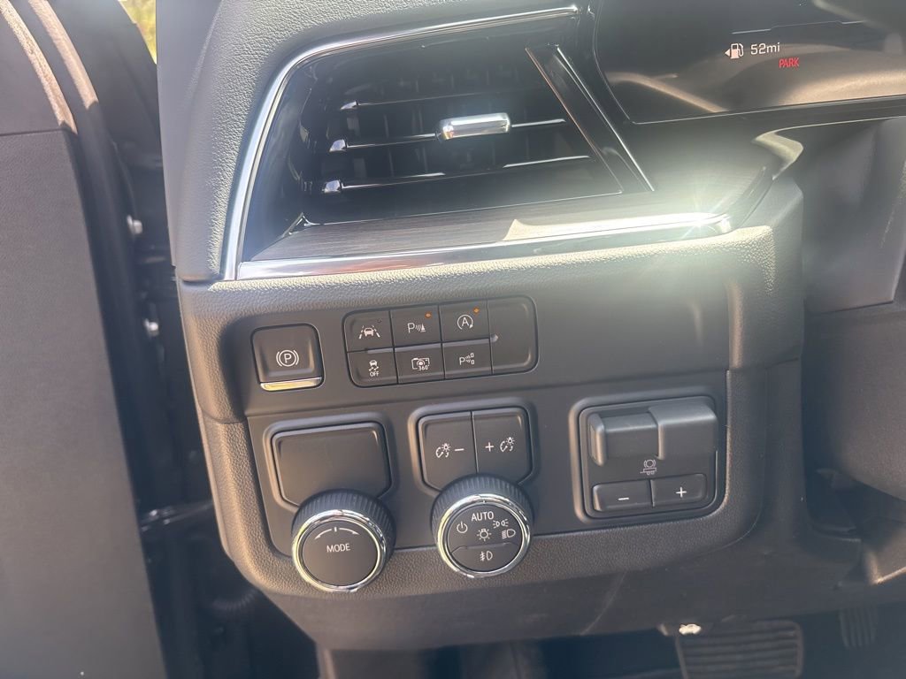 2026 Chevrolet Suburban LT - Photo 33
