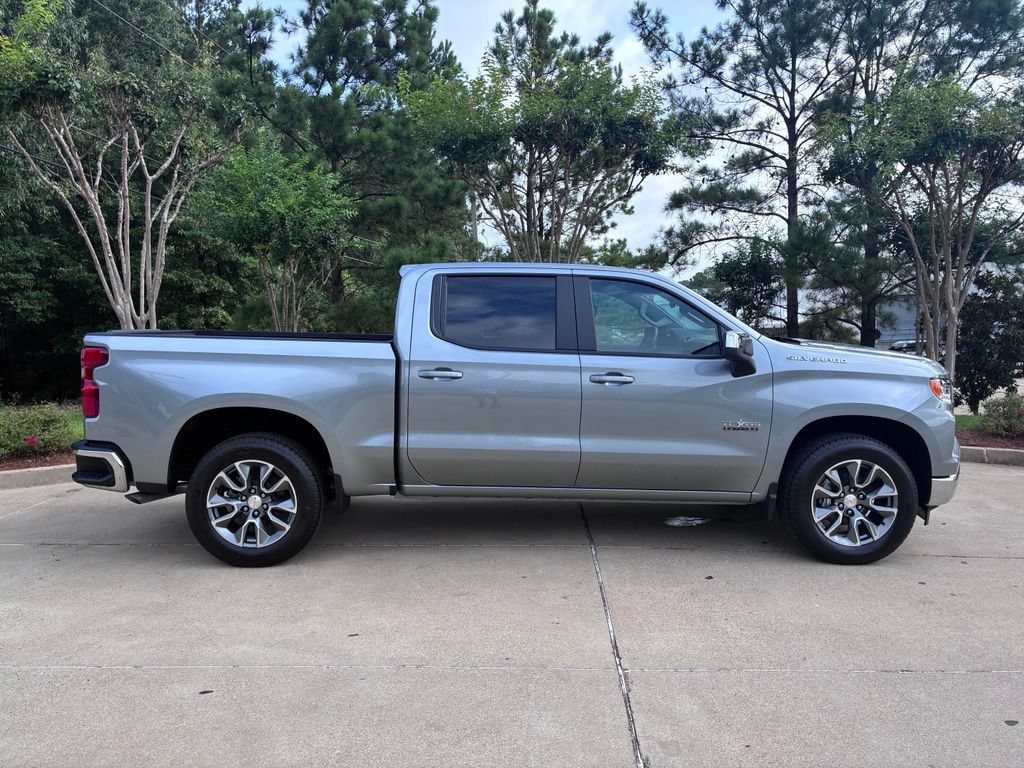 2026 Chevrolet Silverado 1500 LT - Photo 10