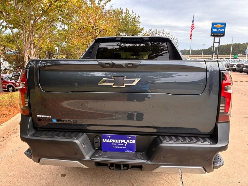 2026 Chevrolet Silverado EV Trail Boss - Photo 13