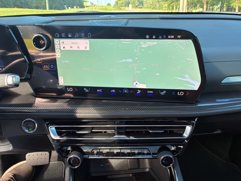 2027 Chevrolet Traverse Z71 - Photo 23