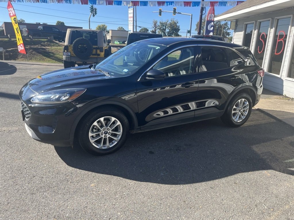 Used 2021 Ford Escape SE SUV