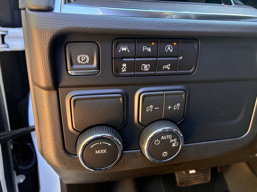 2026 Chevrolet Suburban LS - Photo 23