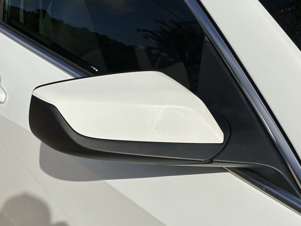 2023 Chevrolet Malibu 1LT photo 2