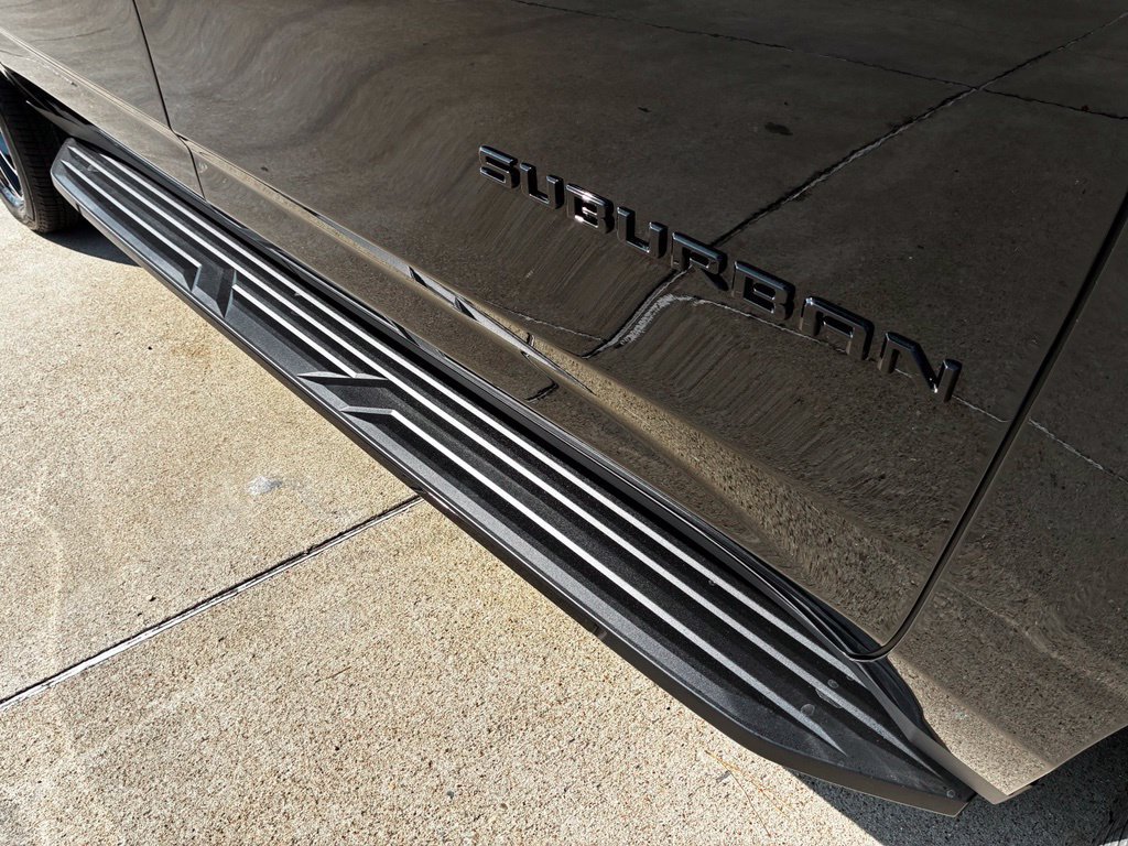 2026 Chevrolet Suburban RST - Photo 6