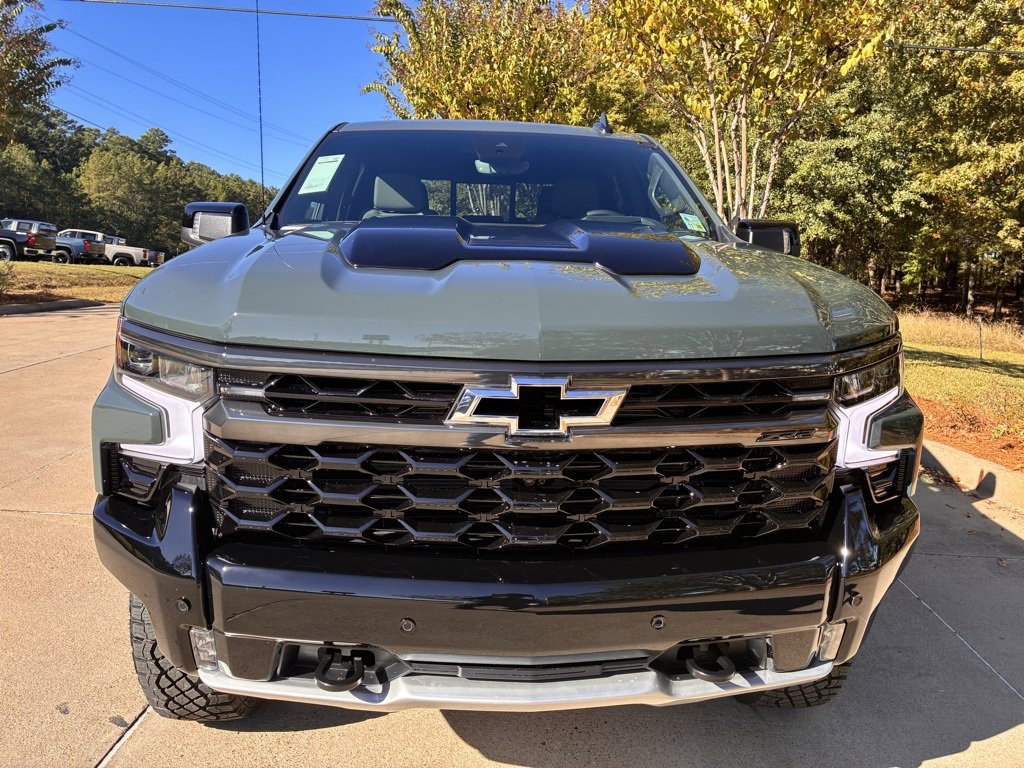2026 Chevrolet Silverado 1500 ZR2 photo 4