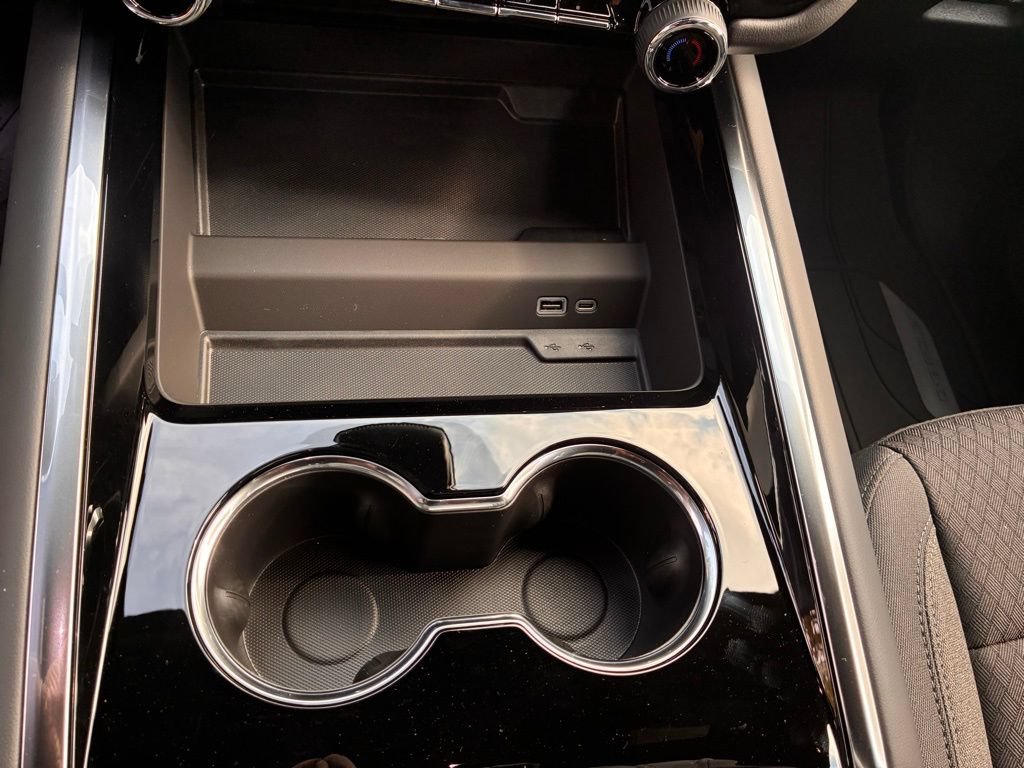 2026 Chevrolet Suburban LS - Photo 26