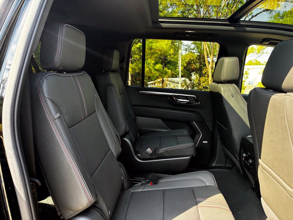 2026 Chevrolet Suburban RST - Photo 18