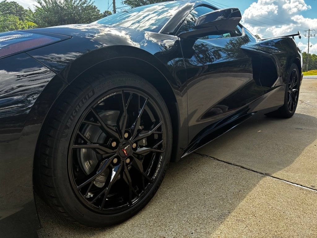 2027 Chevrolet Corvette 1LT - Photo 12