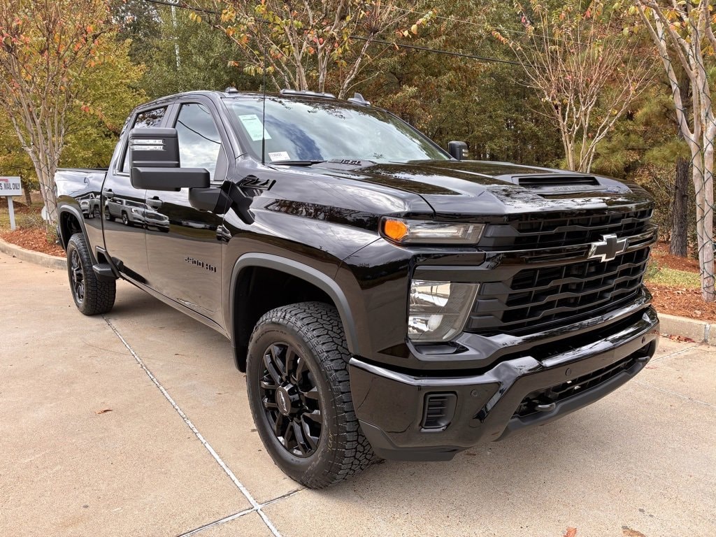 2026 Chevrolet Silverado 2500HD Custom's photo