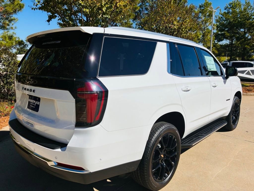2026 Chevrolet Tahoe LS - Photo 10