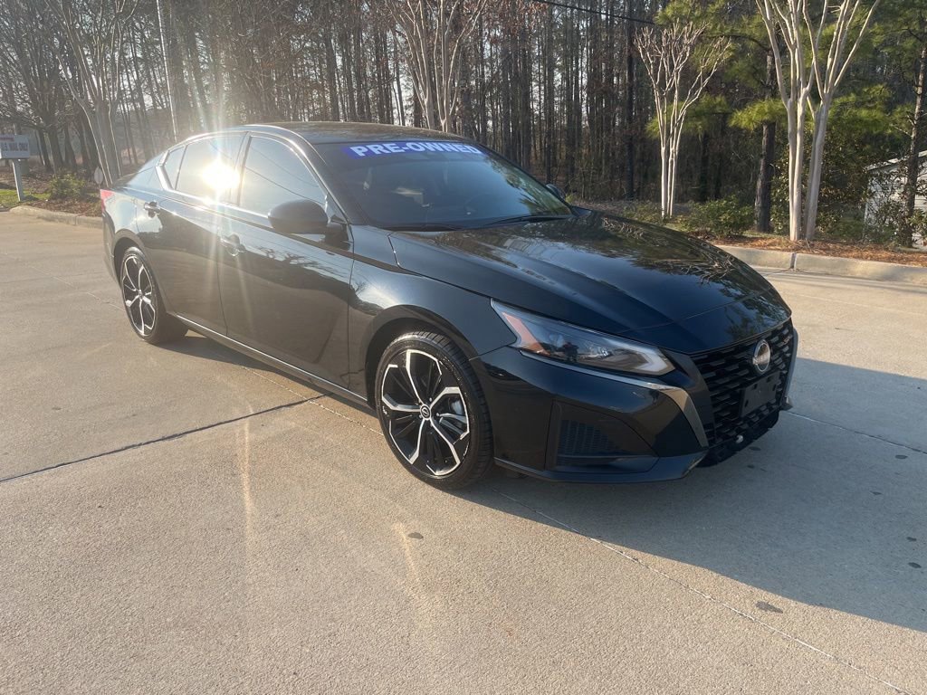 2023 Nissan Altima SR