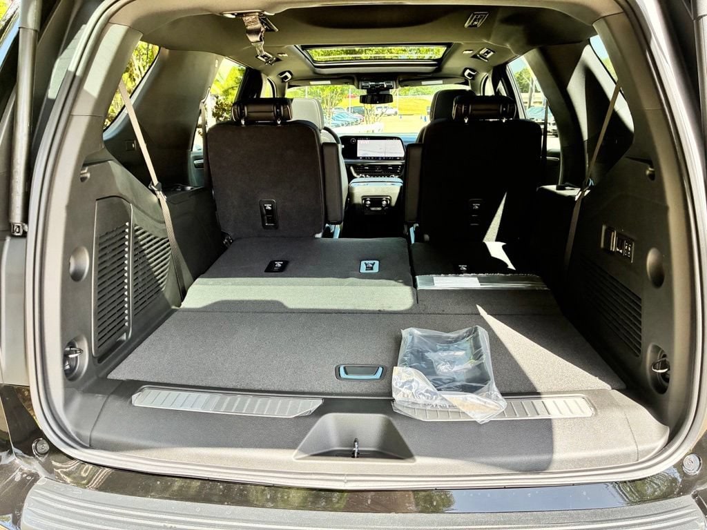 2026 Chevrolet Tahoe Premier - Photo 9