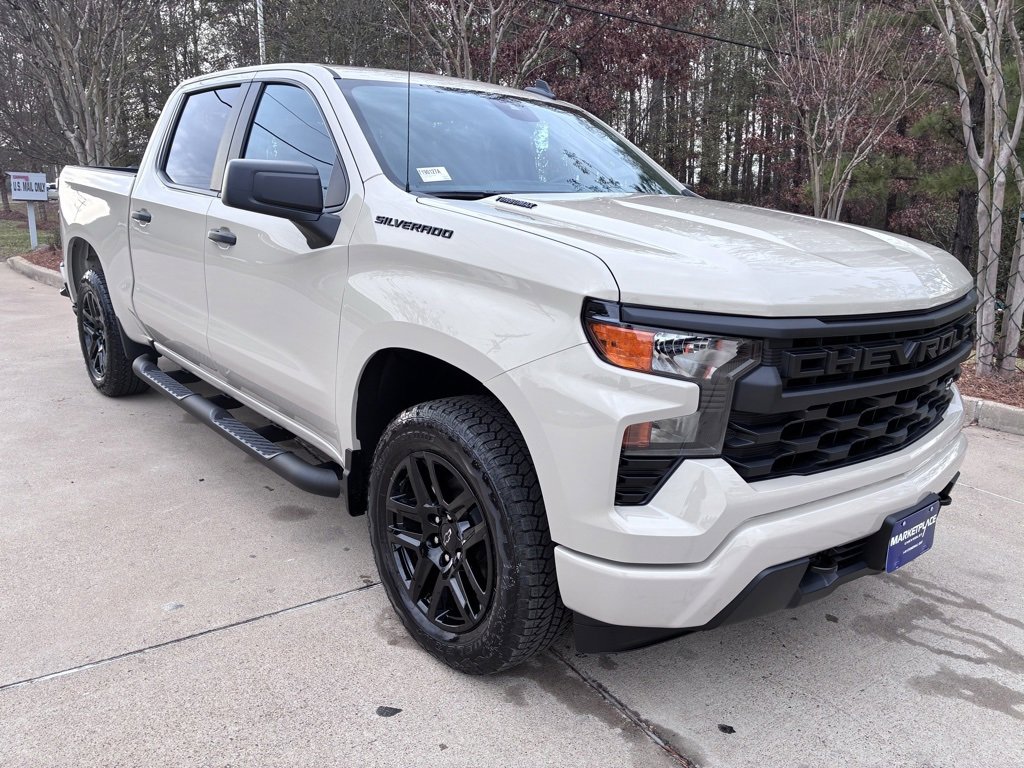 2026 Chevrolet Silverado 1500 Custom's photo