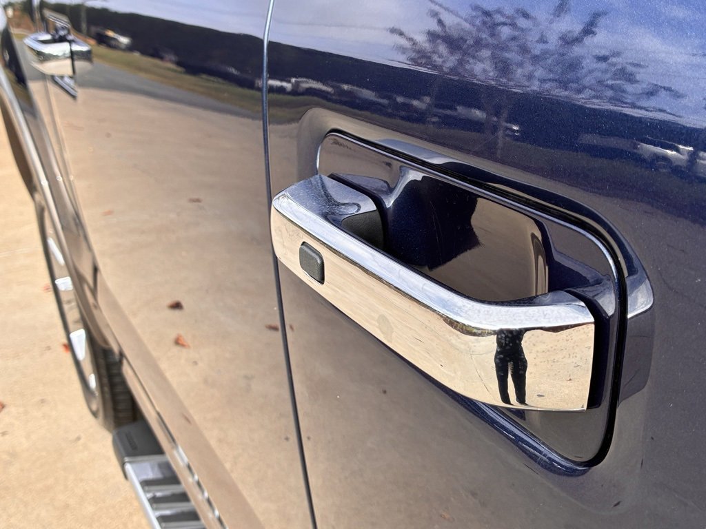 2018 Ford F-150 Lariat photo 2