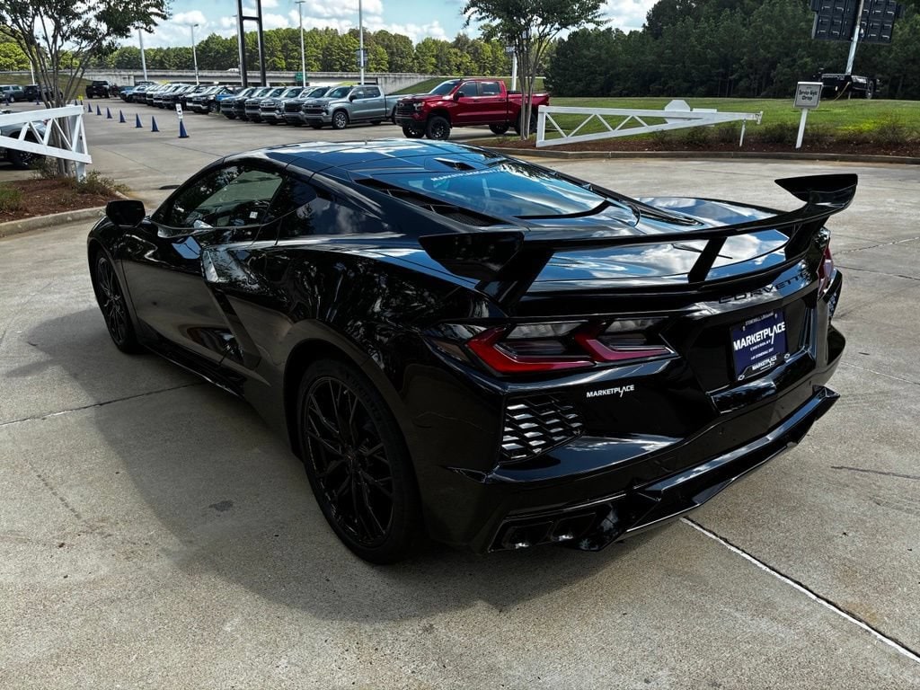 2027 Chevrolet Corvette 1LT - Photo 8