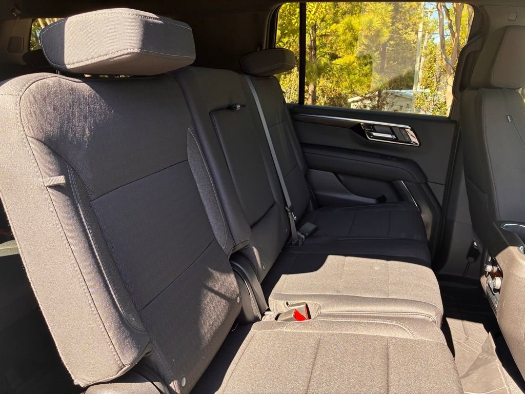 2026 Chevrolet Suburban LS - Photo 12