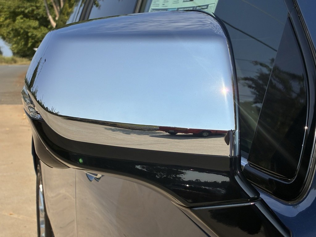 2026 Chevrolet Suburban Premier photo 4
