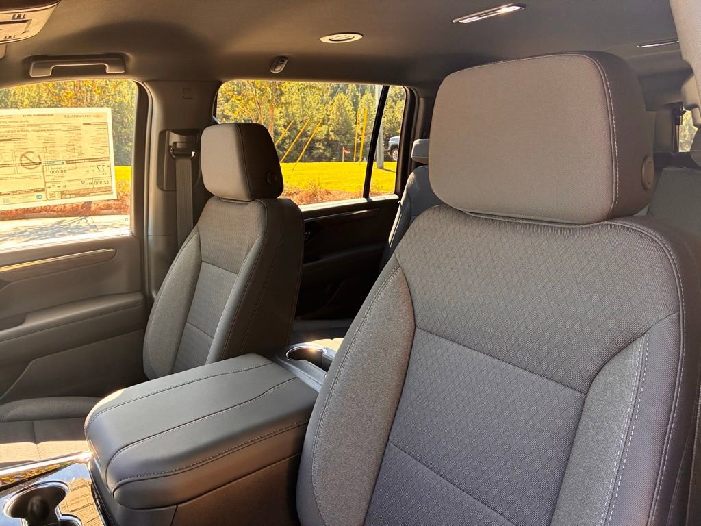 2026 Chevrolet Suburban LS - Photo 31