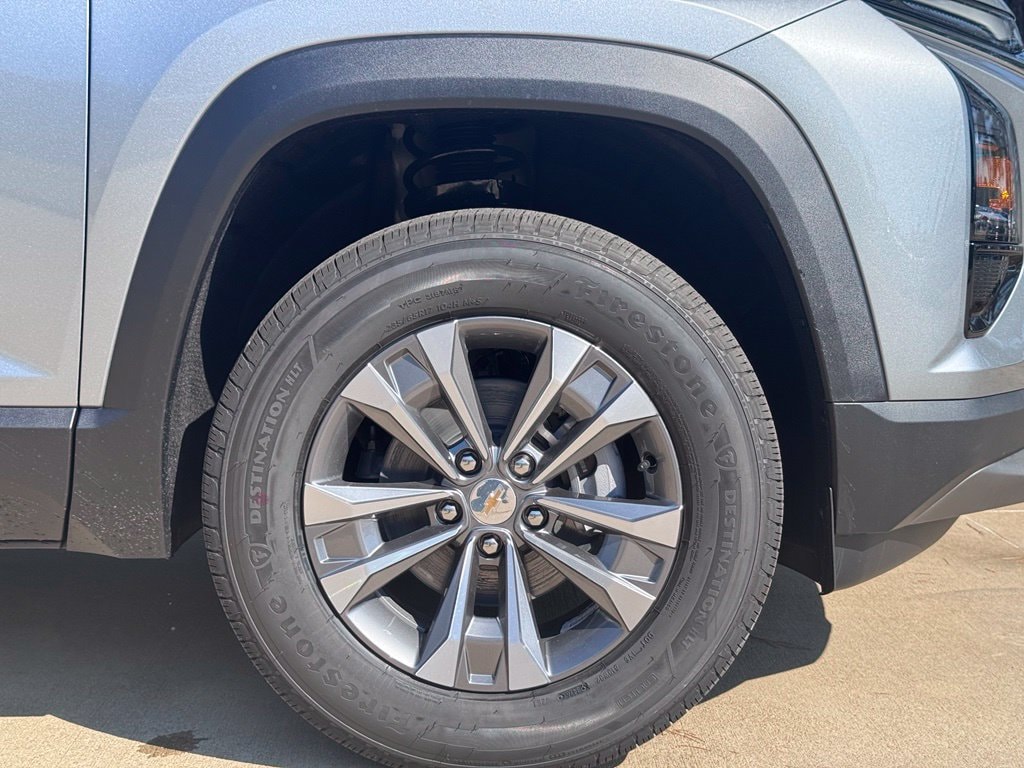 2027 Chevrolet Equinox LT - Photo 10