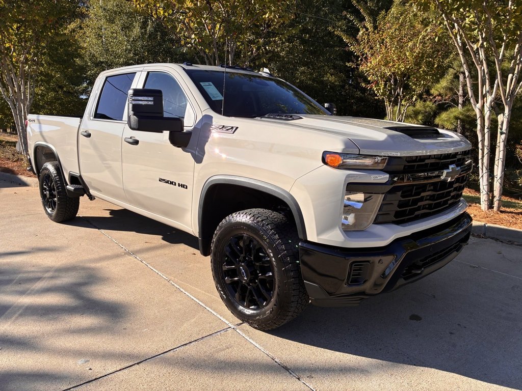 2026 Chevrolet Silverado 2500HD Custom's photo