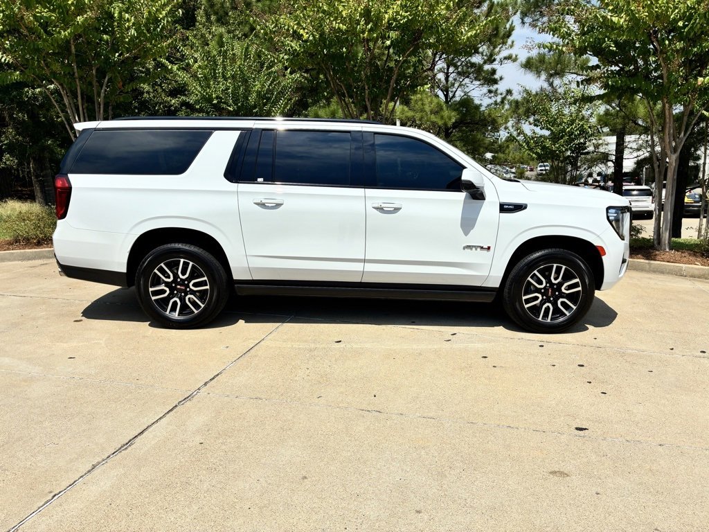 2023 Gmc Yukon XL AT4 photo 4