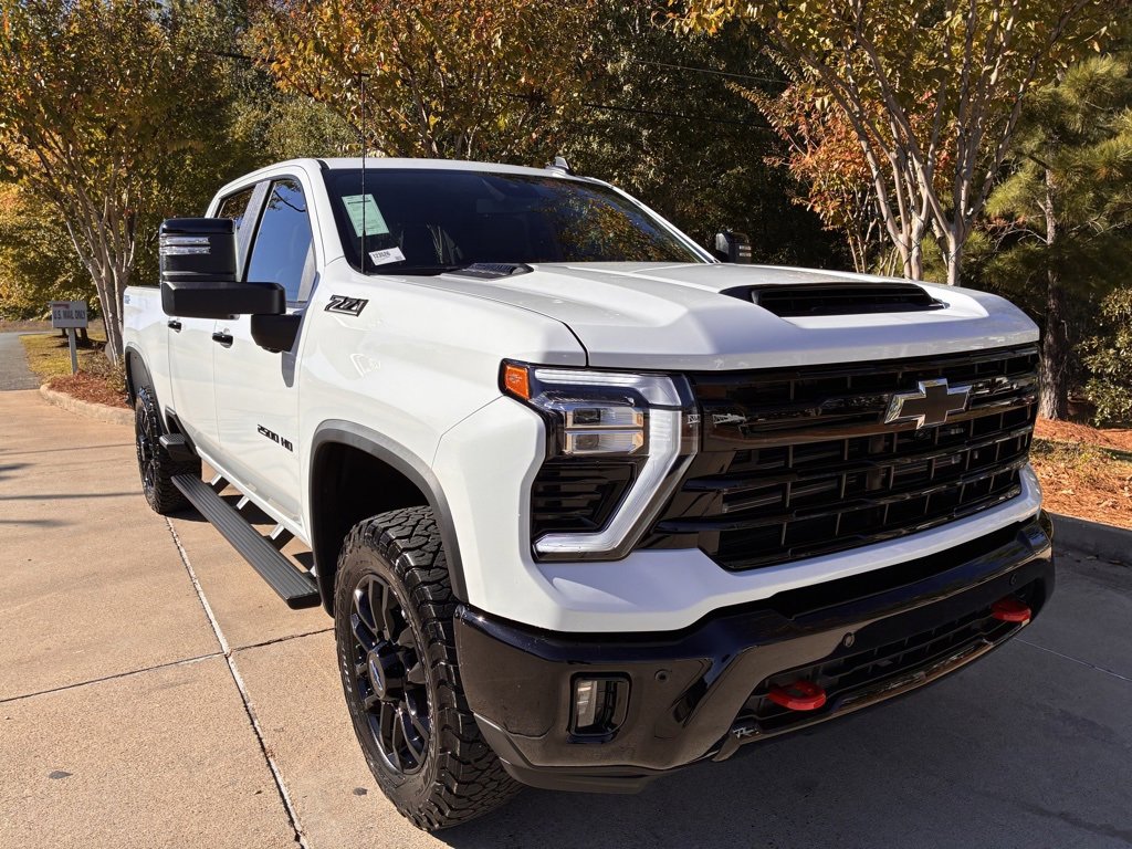 2026 Chevrolet Silverado 2500HD LT's photo