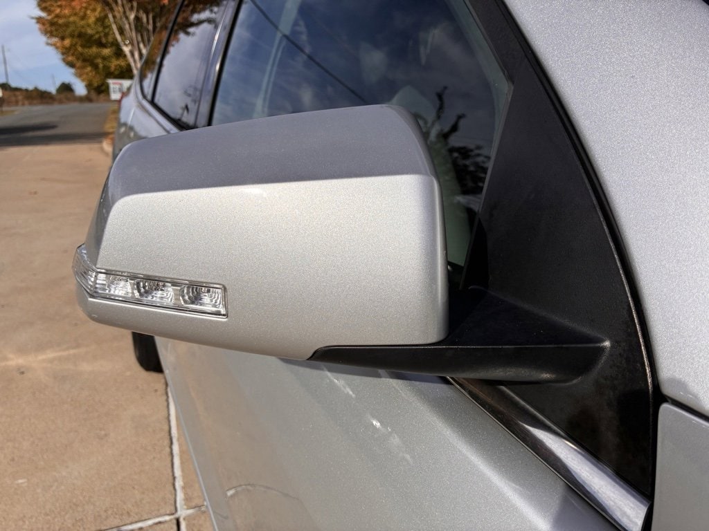 Used 2010 Chevrolet Traverse LT w/1LT SUV