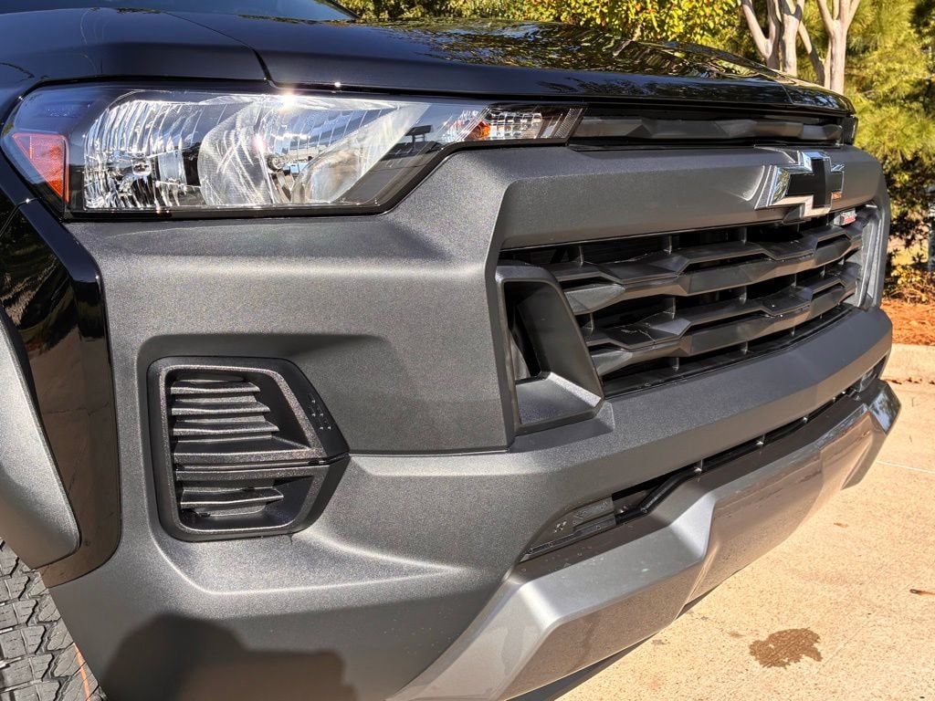 2026 Chevrolet Colorado Trail Boss - Photo 4