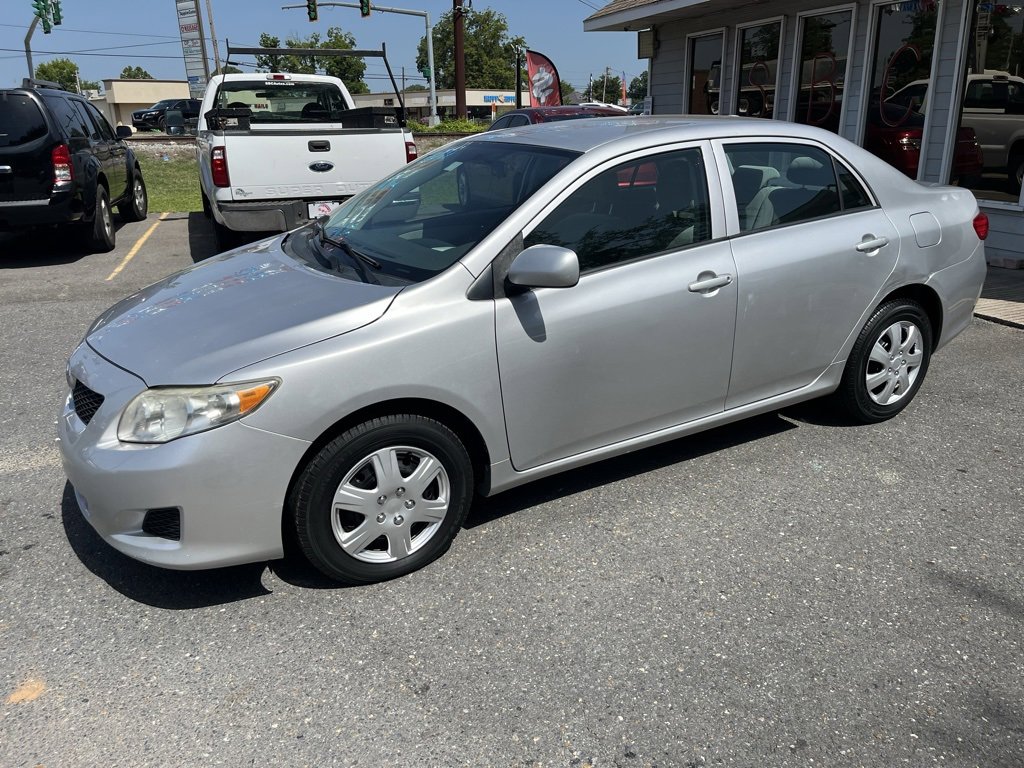 2010 Toyota Corolla LE photo 2