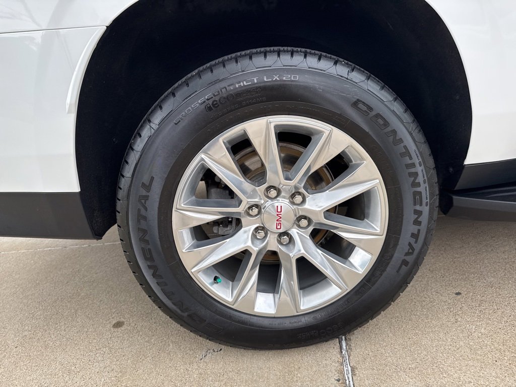 2022 Gmc Yukon XL SLE photo 3