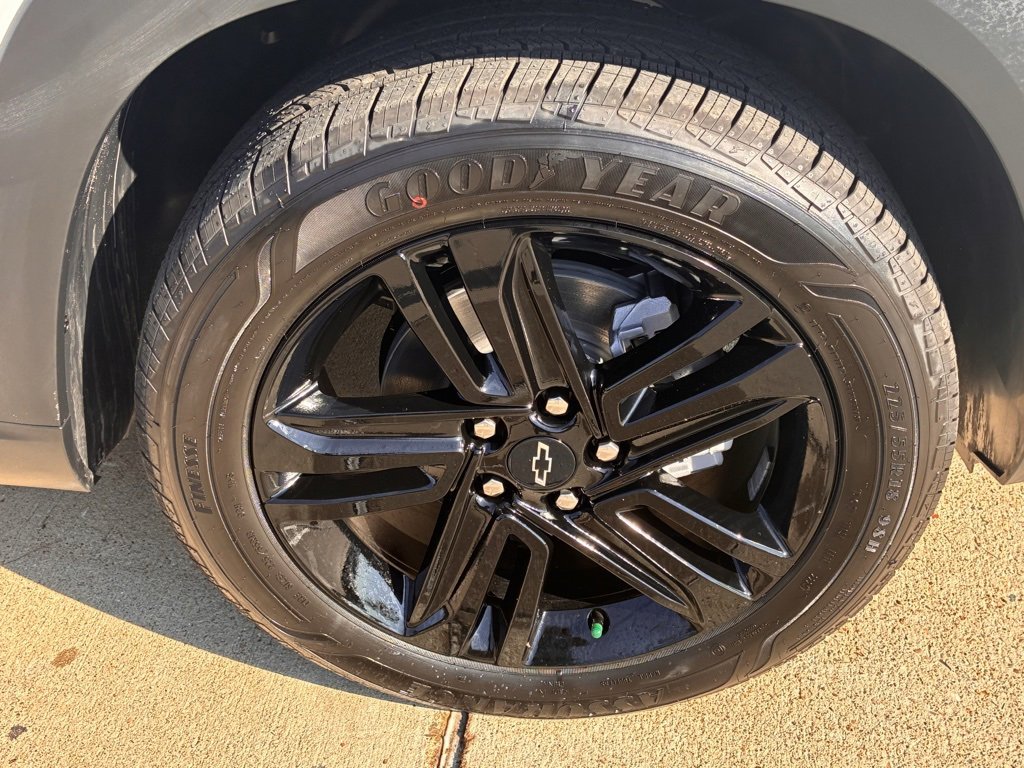 2026 Chevrolet Trax ACTIV photo 2