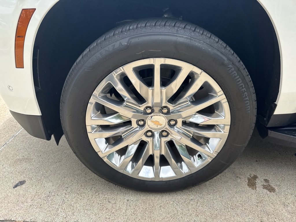 2025 Chevrolet Tahoe Premier photo 3