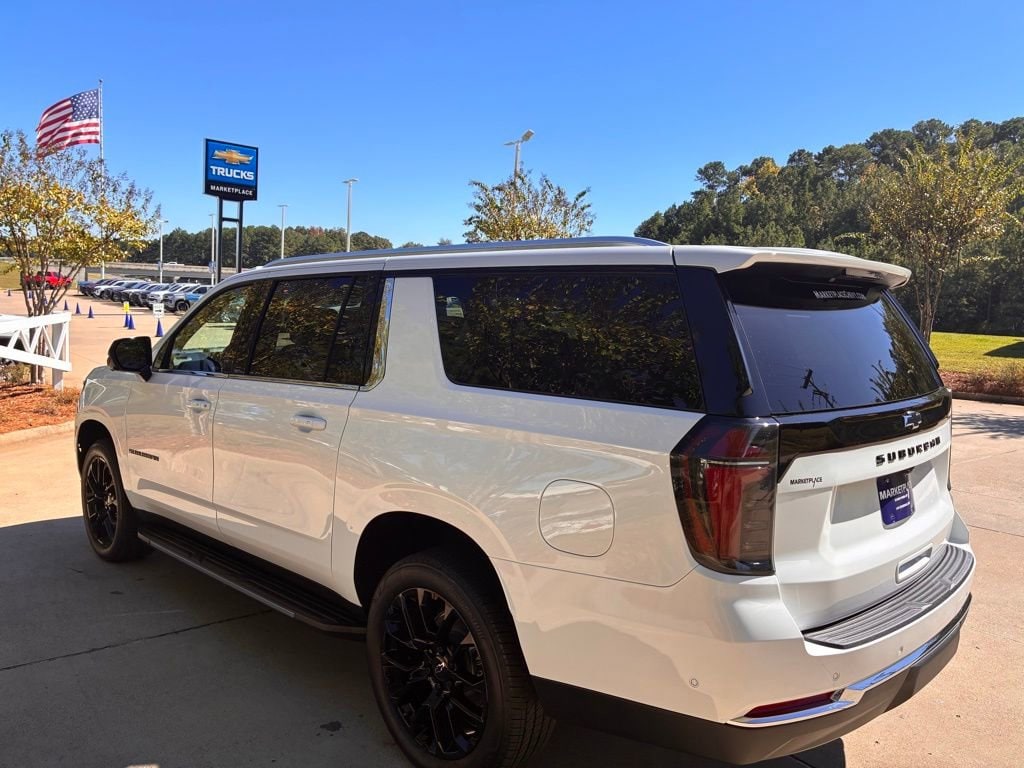 2026 Chevrolet Suburban LS - Photo 21