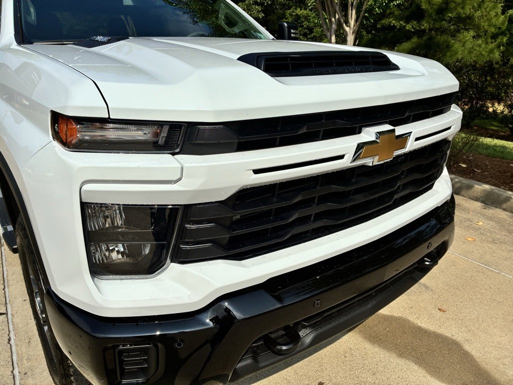 2026 Chevrolet Silverado 2500HD Custom photo 4