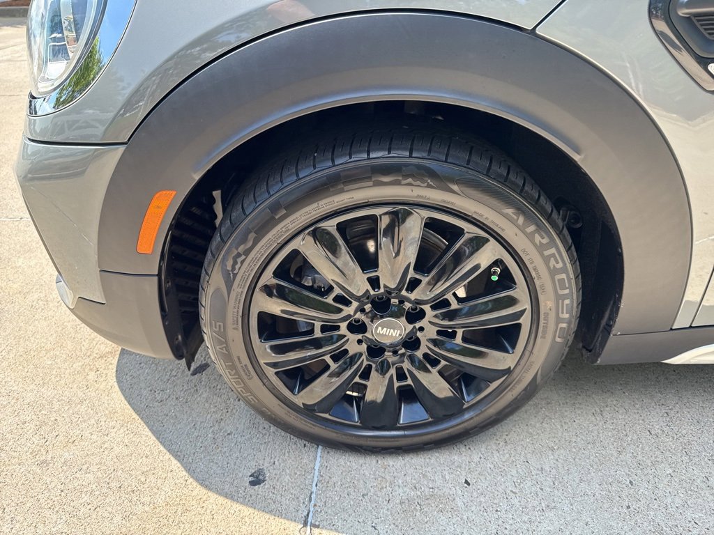 2021 Mini Countryman Oxford Edition photo 4