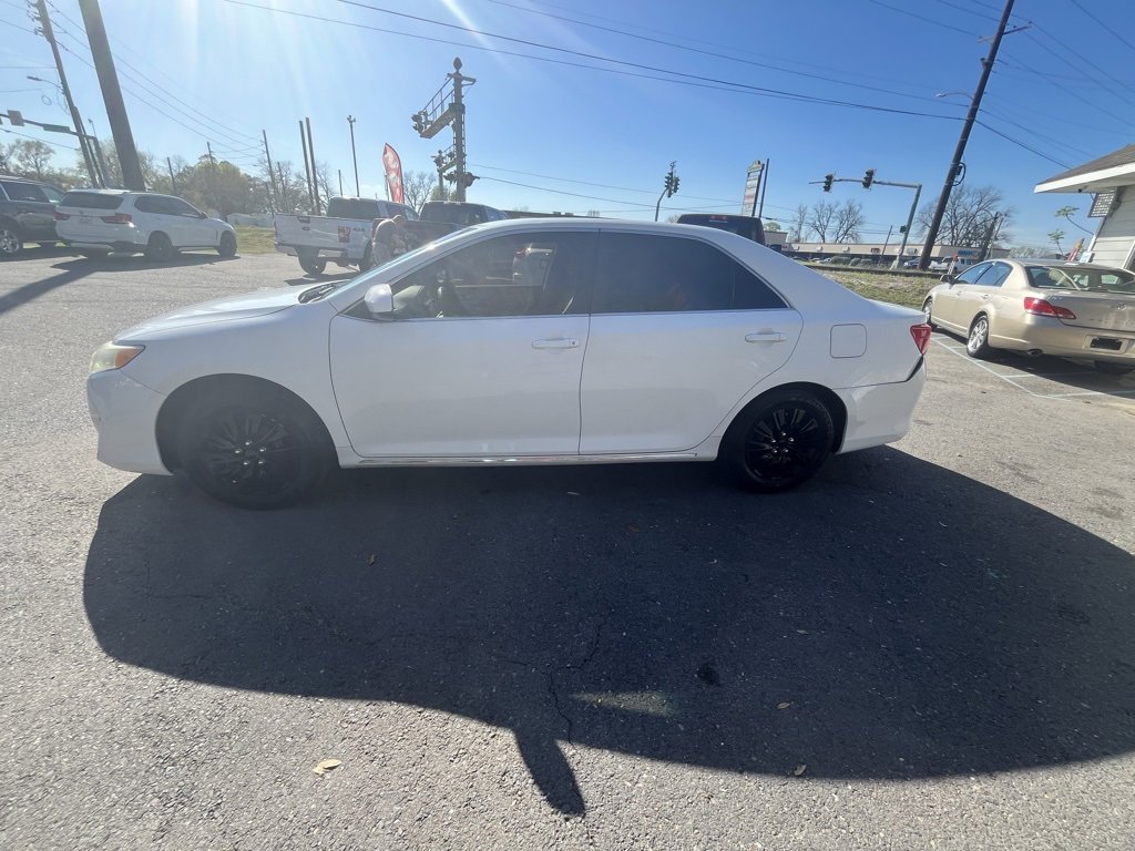 2012 Toyota Camry L photo 3