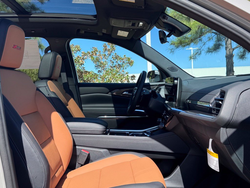 2027 Chevrolet Traverse Z71 - Photo 17
