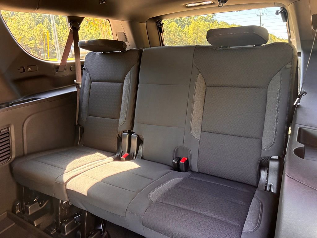 2026 Chevrolet Suburban LS - Photo 13