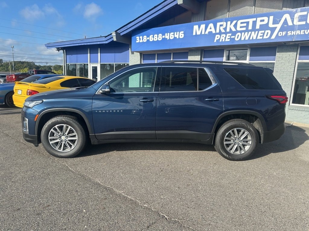 Used 2022 Chevrolet Traverse LT Cloth SUV