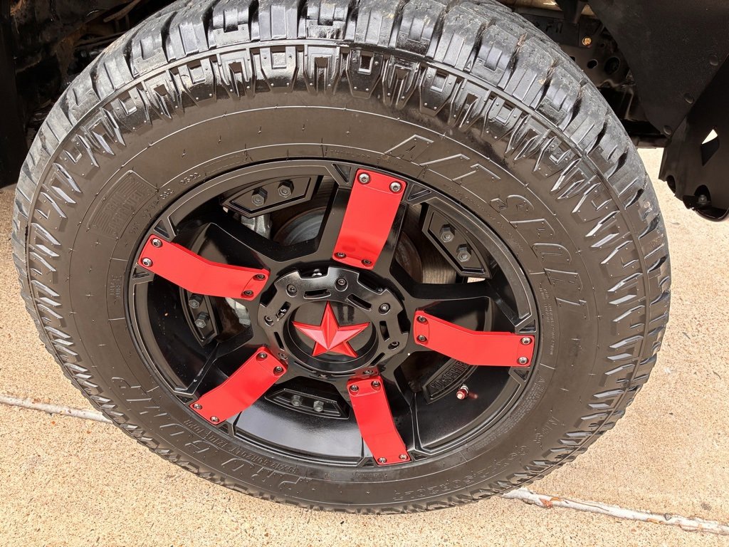 2016 Toyota Tundra 1794 Edition photo 3