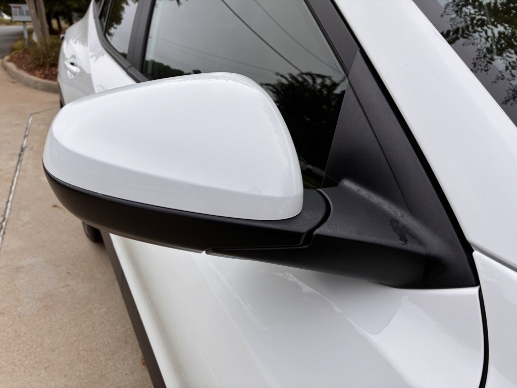 2024 Chevrolet Trax LT photo 3