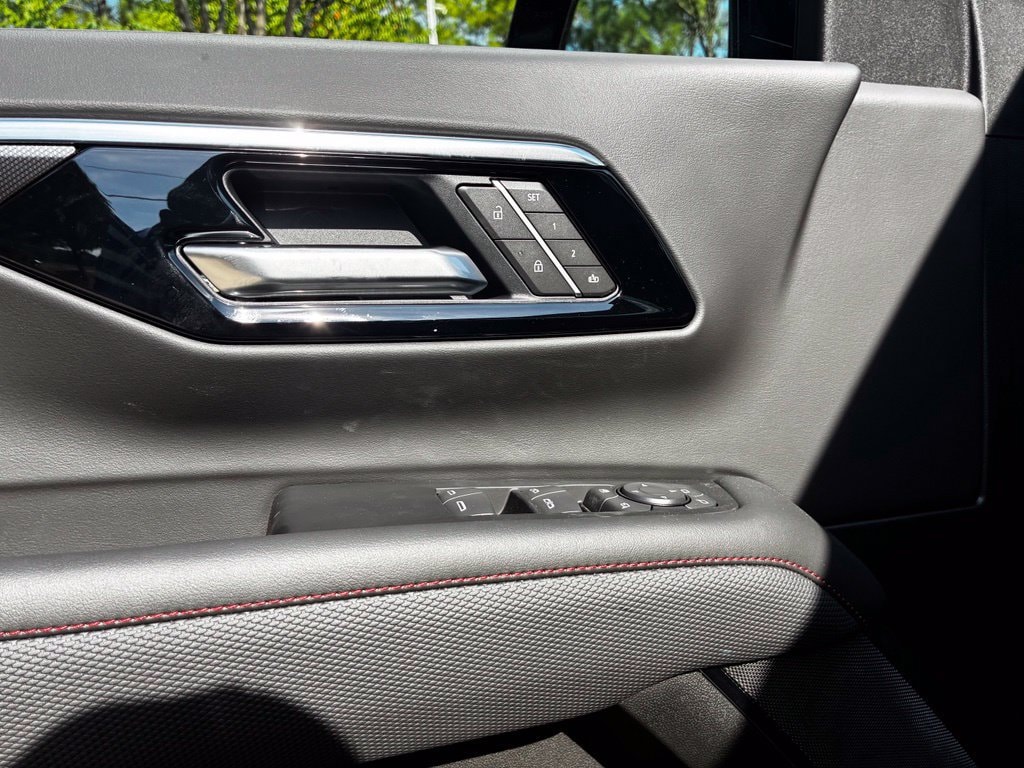 2026 Chevrolet Suburban RST - Photo 26