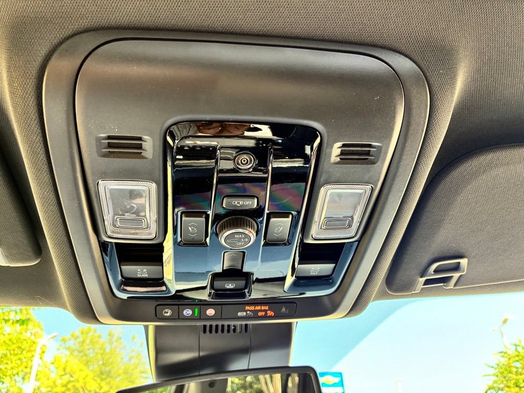 2026 Chevrolet Tahoe Premier - Photo 37