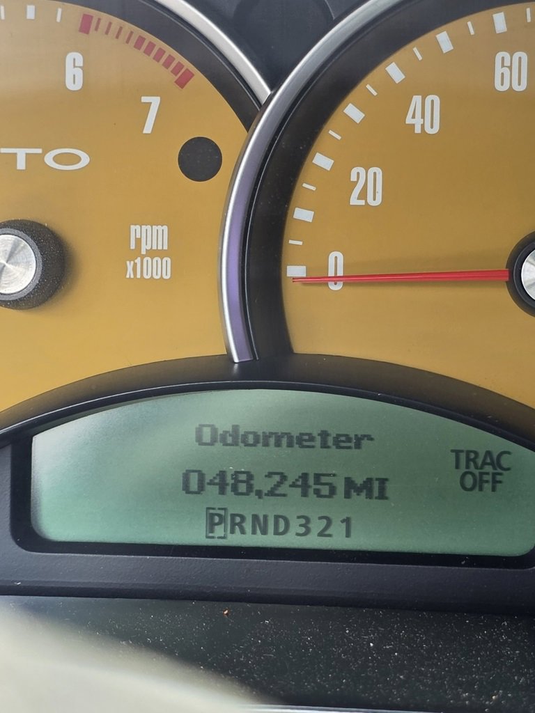 2004 Pontiac GTO photo 2