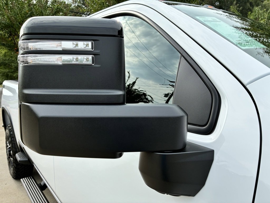 2026 Chevrolet Silverado 2500HD LT photo 4