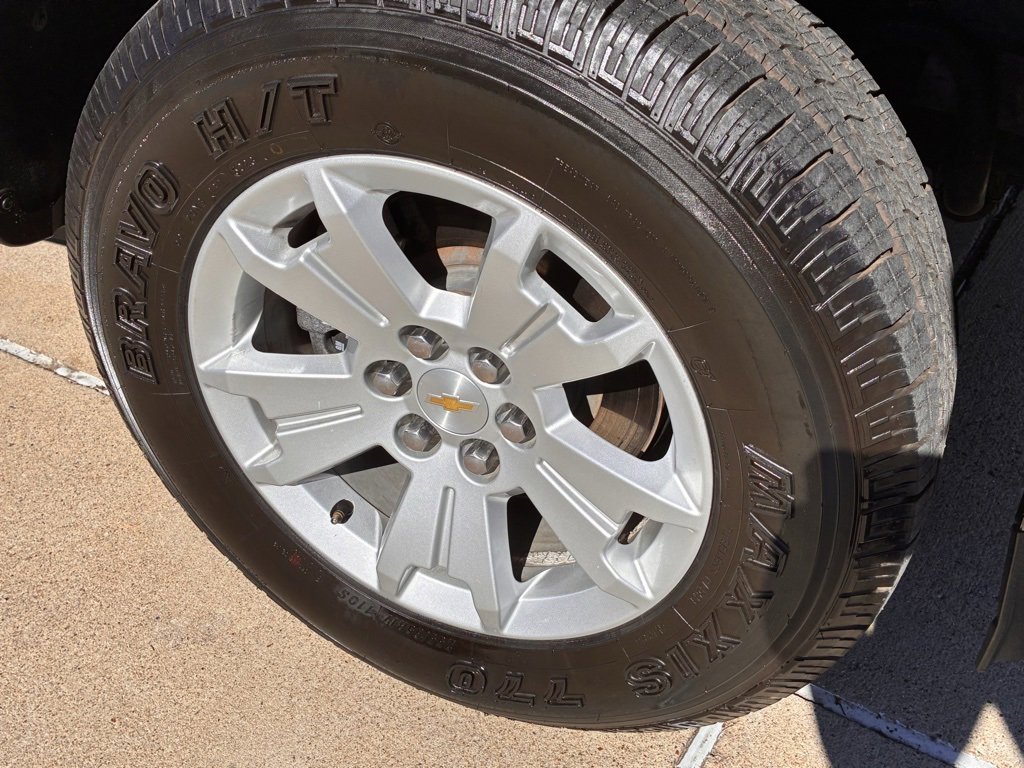 2021 Chevrolet Colorado LT photo 3